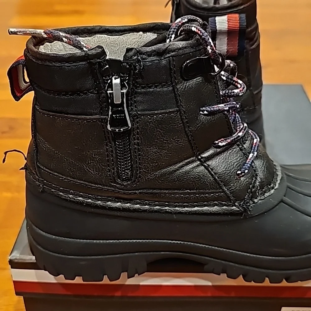 Tommy Hilfiger duck boots - Picture 9 of 12